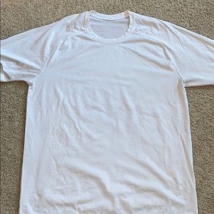 Men’s Lululemon tee